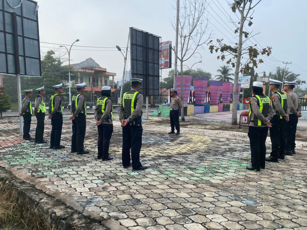 Wujudkan Kamseltibcar, Personel Satlantas Polres Barsel Gatur Lalin