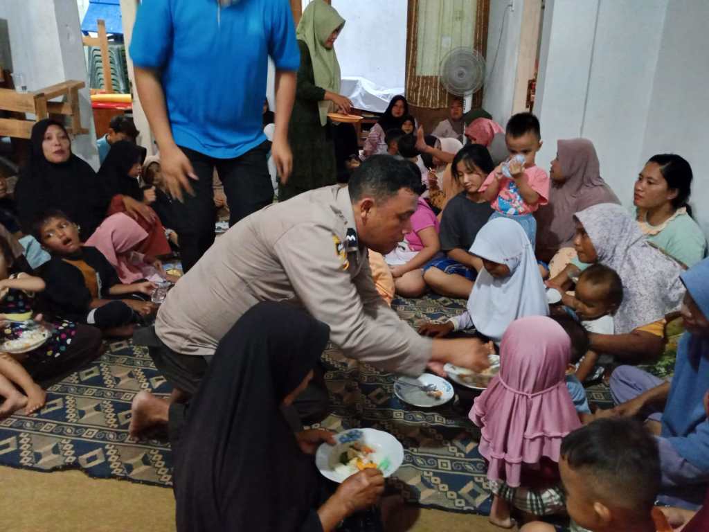 Aipda Dian Wihendro Ratno Melaksanakan Program Jumat Berkah Bertajuk Peduli Anak Stunting